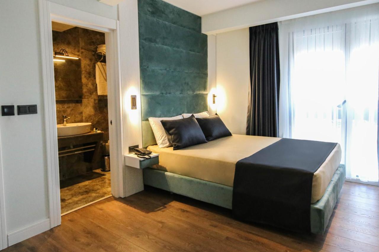 Axu Airport Hotel Arnavutkoy 외부 사진 A bedroom in a hotel