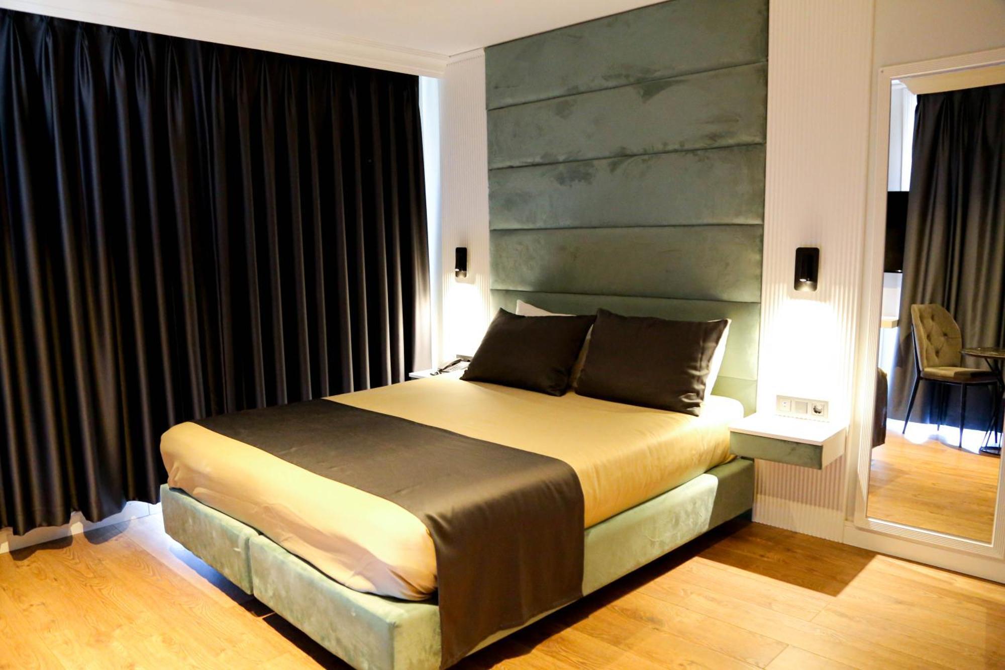 Axu Airport Hotel Arnavutkoy 외부 사진 A bedroom at the hotel