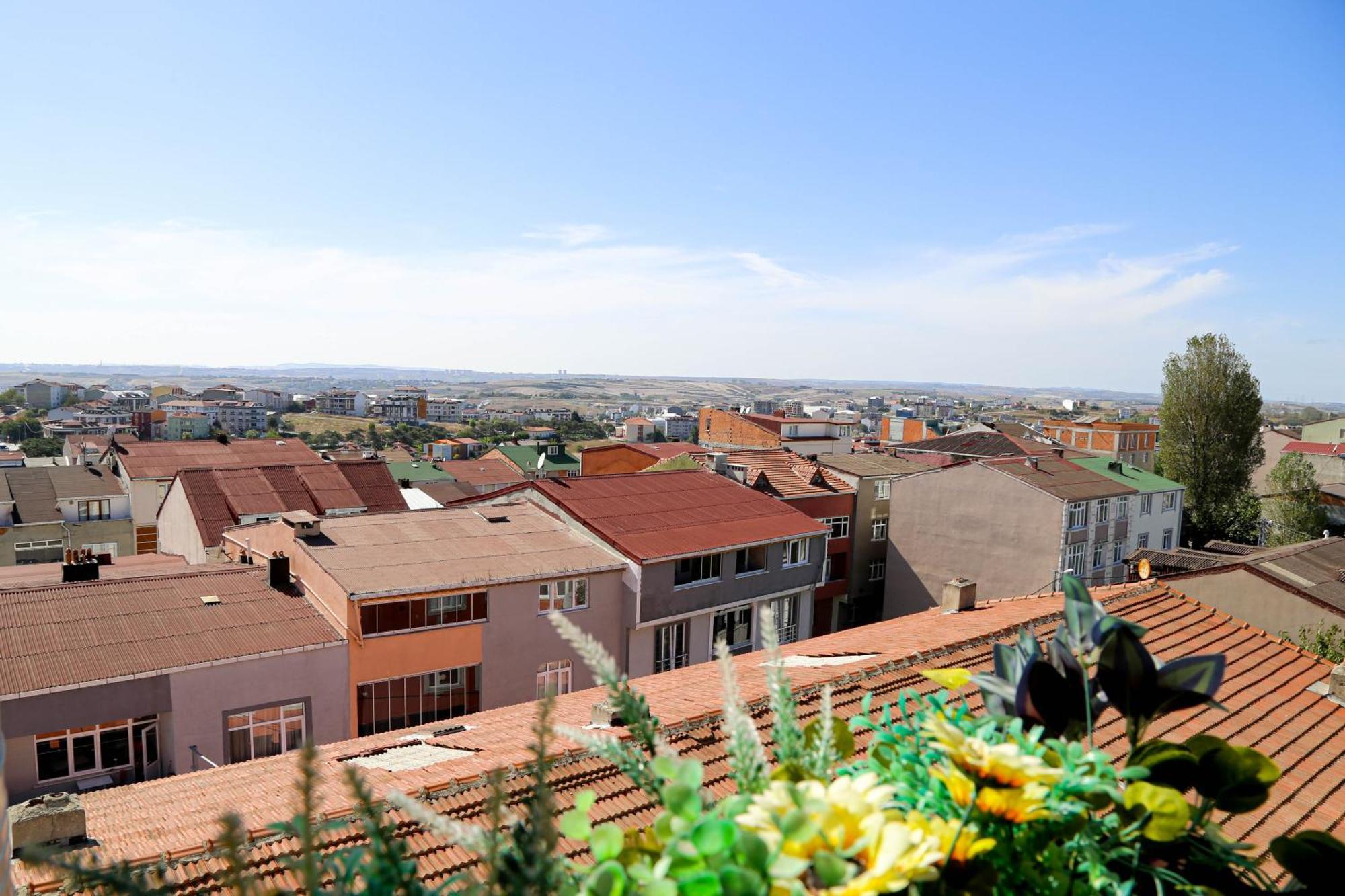 Axu Airport Hotel Arnavutkoy 외부 사진 View of the town