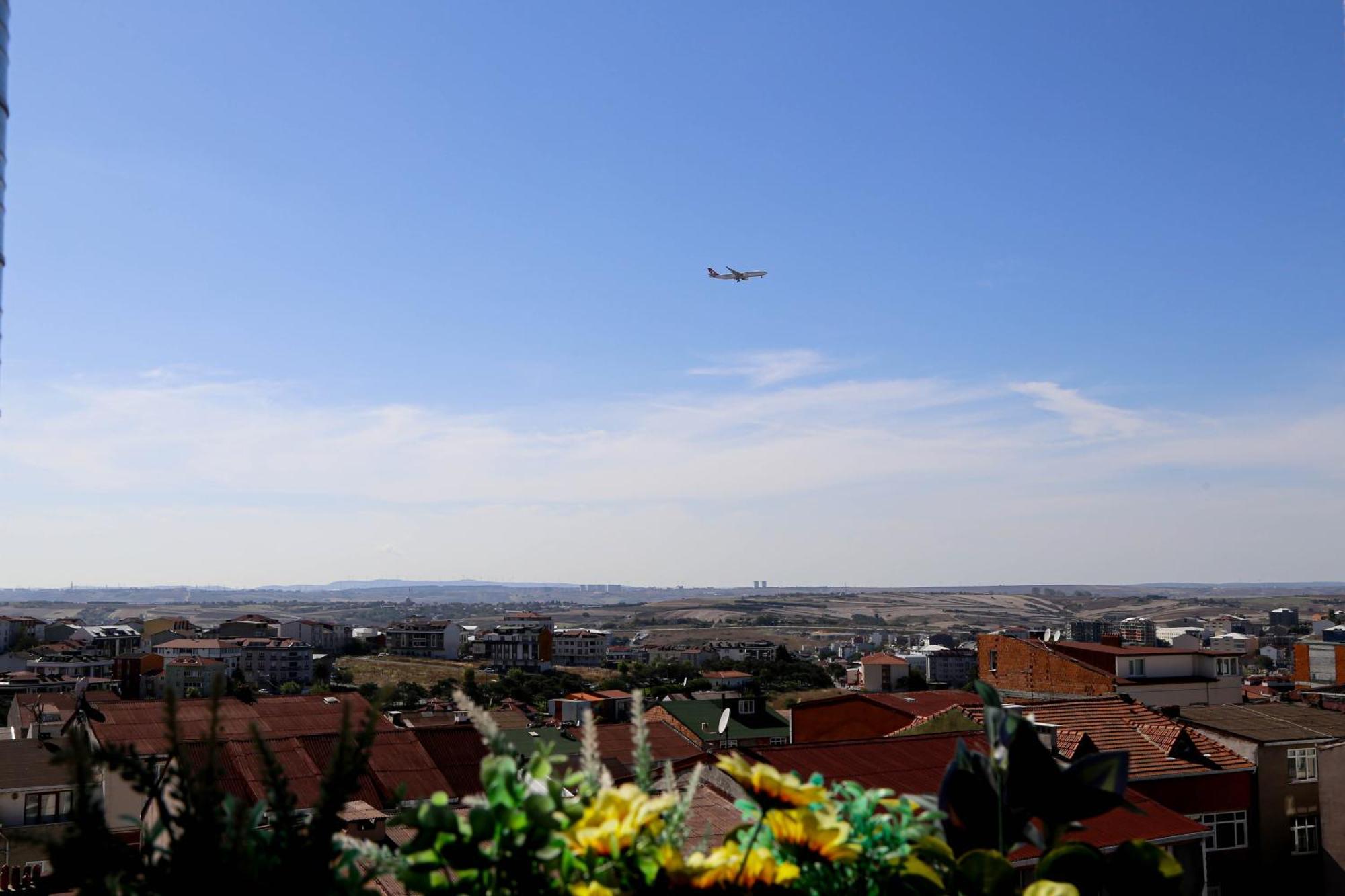Axu Airport Hotel Arnavutkoy 외부 사진 View of the city